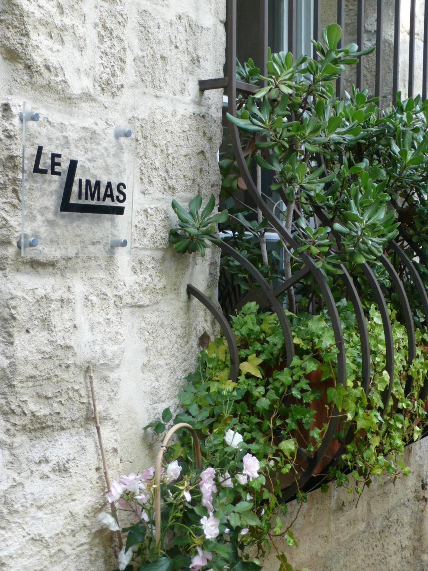 Le Limas Acomodação com café da manhã Avinhão Exterior foto